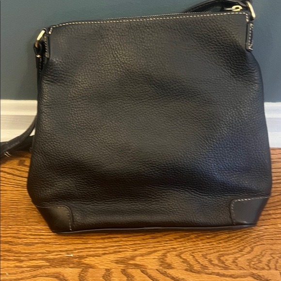 Dooney & Bourke Pebbled Black Leather Crossbody Bag with Gold Logo - Picture 4 of 16